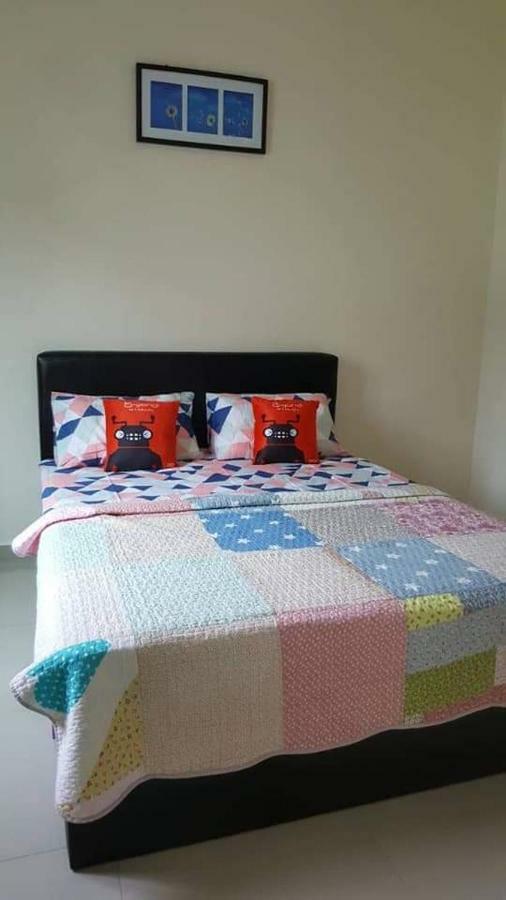 Ipoh Easteden Homestay Zimmer foto